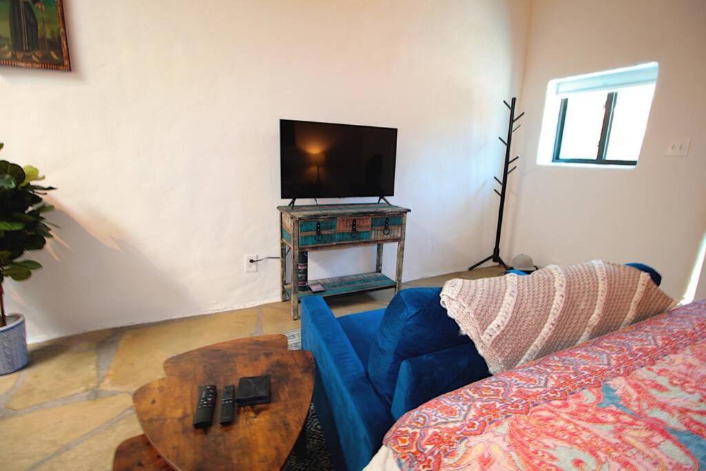 Closson Getaway - Courtyard - Railyard And Plaza Santa Fe Bagian luar foto